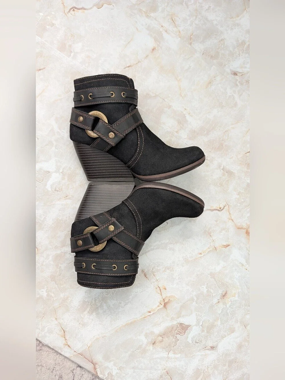 Maurice’s Casey  wedge Ankle boots Size 6